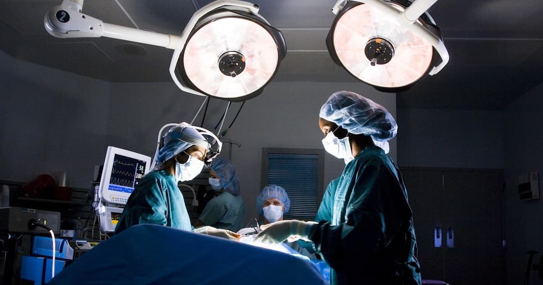 Avanços em Cirurgia Robótica: Capacitação e Inovação na Ásia
