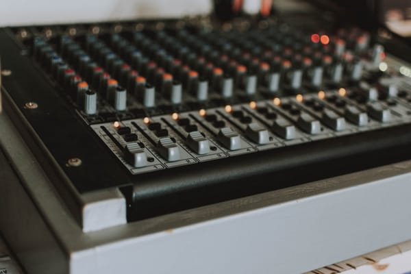 Áudio TikTok: Como Criar Tendências e Usar Músicas Virais